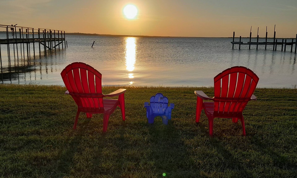 Lakeside House | Lake front property on main body of the lake!With Game Room!