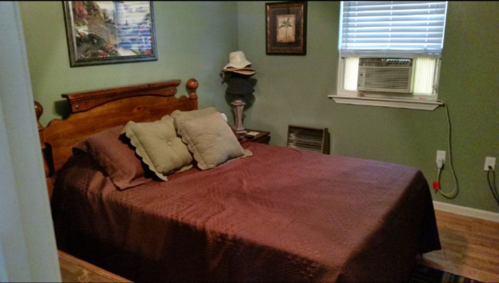 Jarreau Cabin | Lake House on the beautiful False River.2 bedroom 1 bath