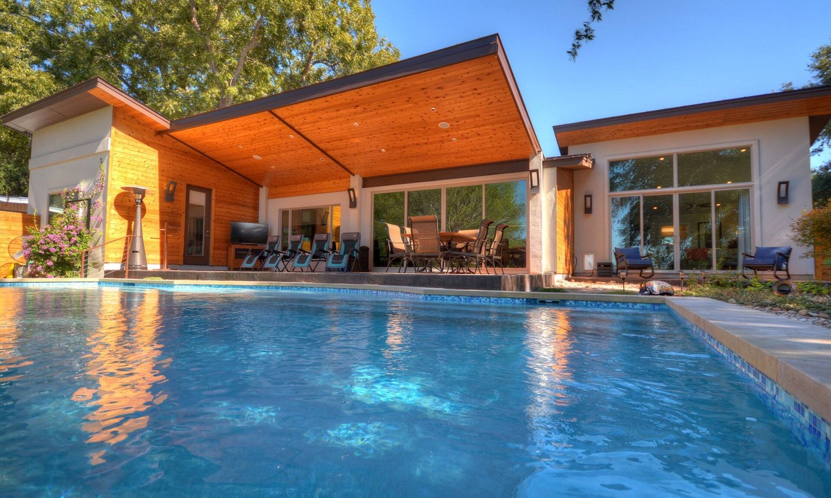 Marble Falls House | Lake LBJs Most Popular Luxury Home/Boat Rental On-site & Tons of Amenities!
