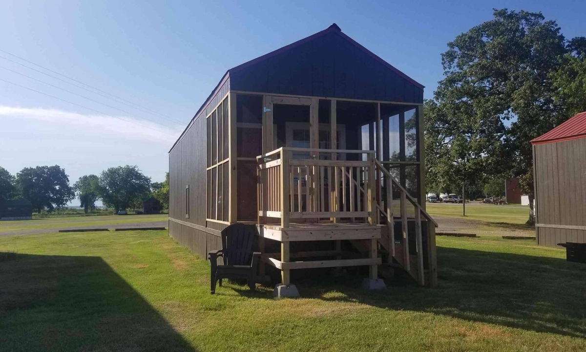 Mead Cabin | Lake Texoma Lakefront Cabin - South of the Border