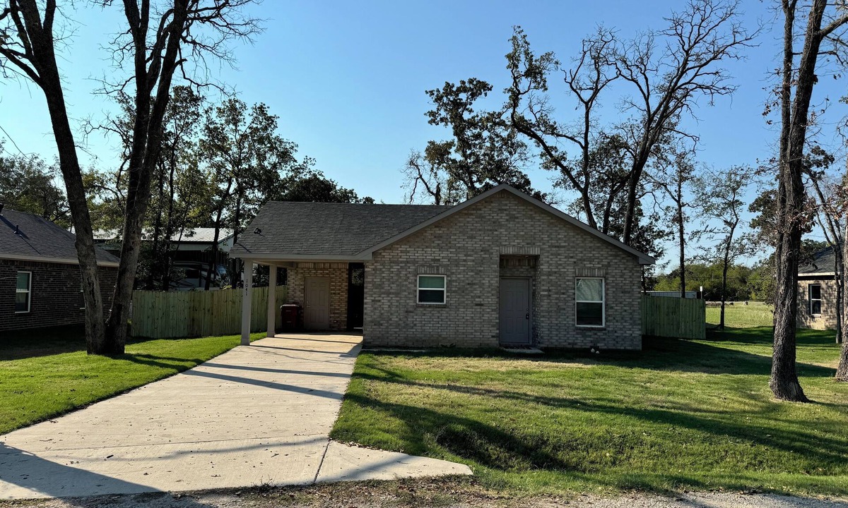 West Tawakoni House | 🌅 Lake Town Rental, Fishing Retreat, Walk to Lake Tawakoni