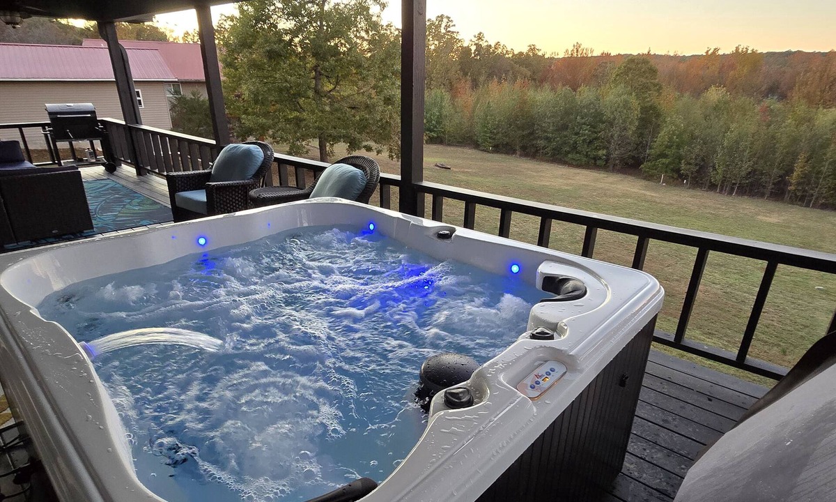 Quitman House | Lakefront Escape with Hot Tub