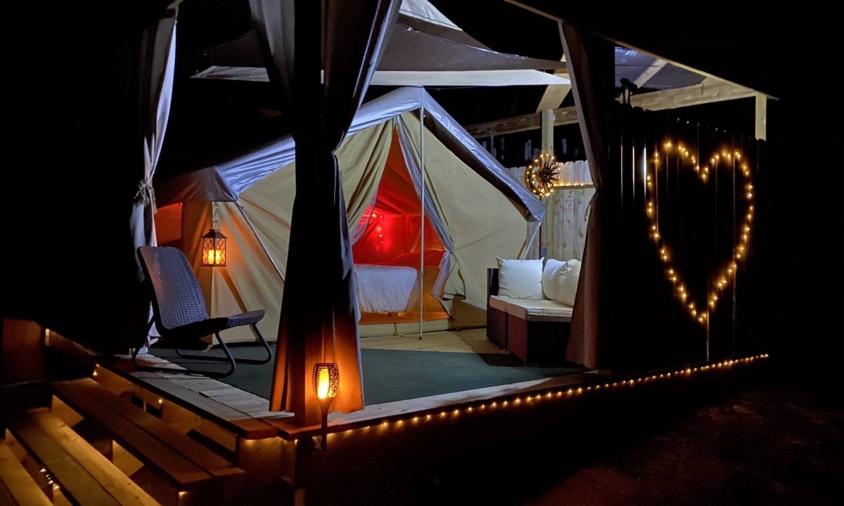 Mouth Of Pedernales Bed & Breakfast | Lakefront Love Getaway: Winery, Kayaks, SUPs, Yoga, Massage, Krause Springs!