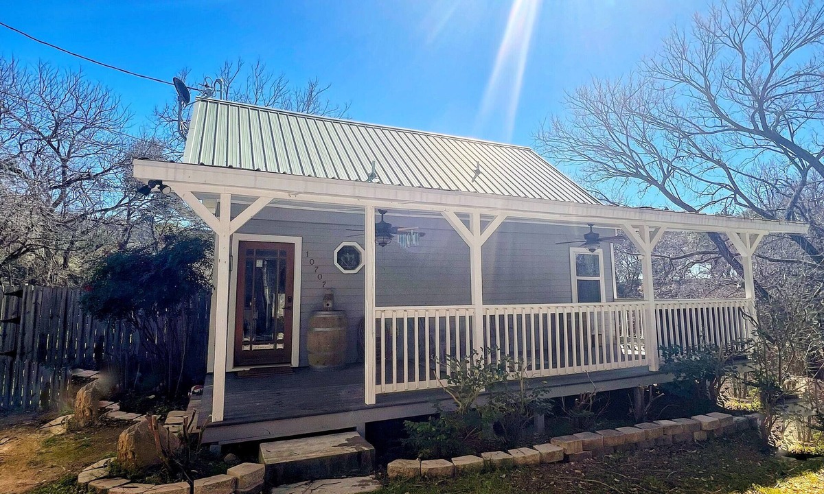 Jonestown House | Lakefront Oasis - Private Water Access