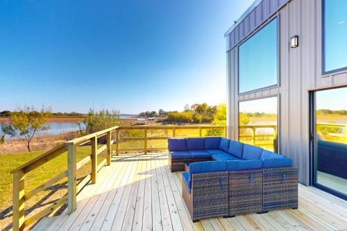 Breckenridge House | Lakefront Oasis w/Water Toys! Breckenridge Home