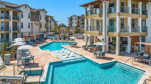Austin Apartment | Landing Apartments - The Artesian at Bee Cave