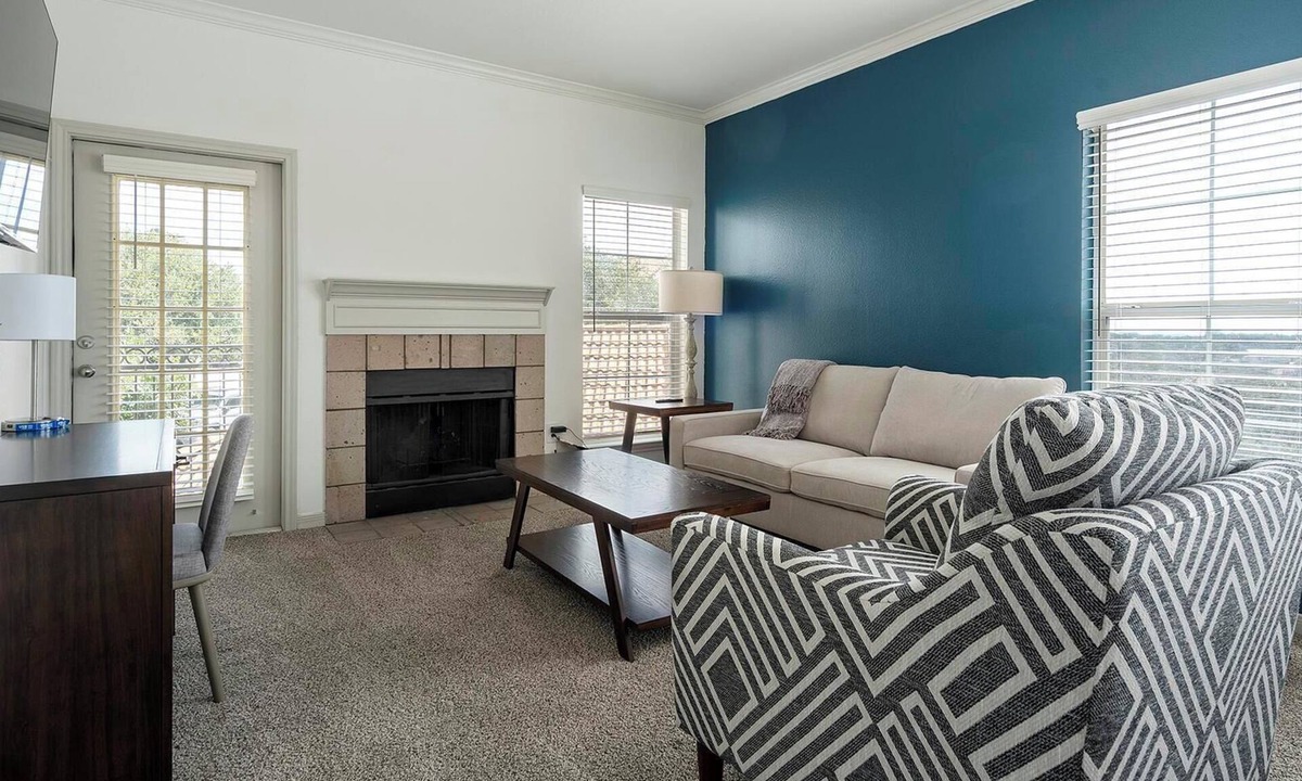 Stone Oak Apartment | Landing | Chic 1BD, Gym