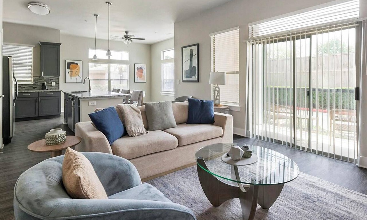 Nassau Bay Apartment | Landing | Modern 2BD, Yoga Studio, Gym