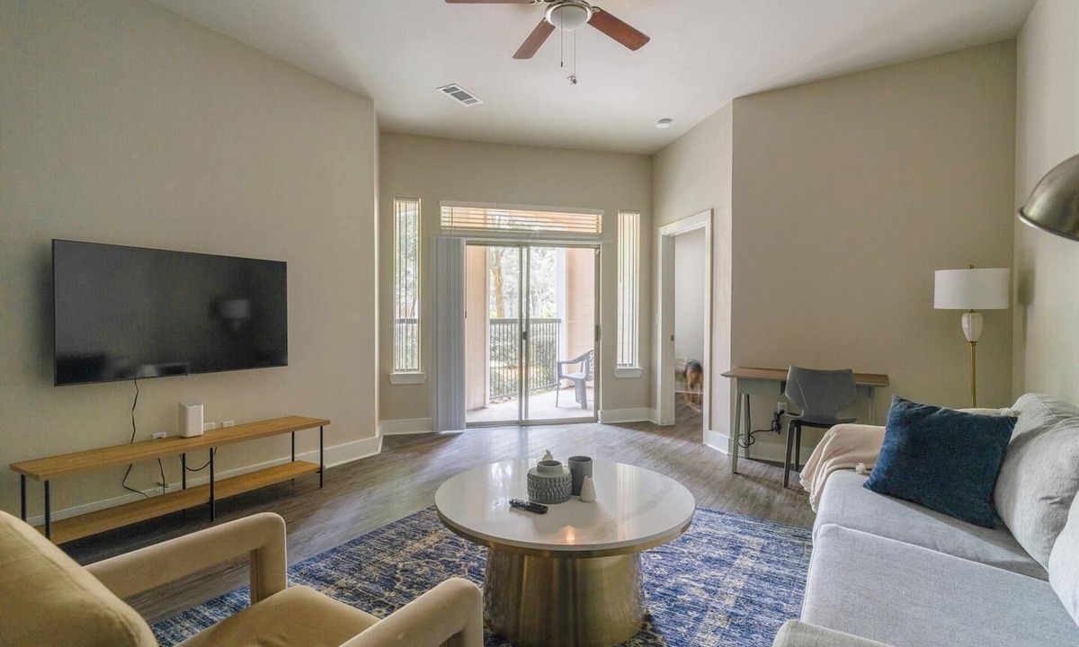 Nassau Bay Apartment | Landing | Stunning 2BD, Yoga Studio, Clubhouse