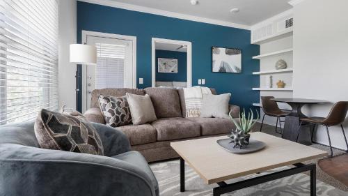 Pipers Meadow Apartment | Landing Stylish 1BD Clubhouse Gym