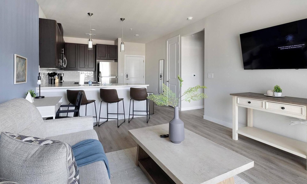 Corinth Apartment | Landing | Stylish 1BD, Gym, Pool
