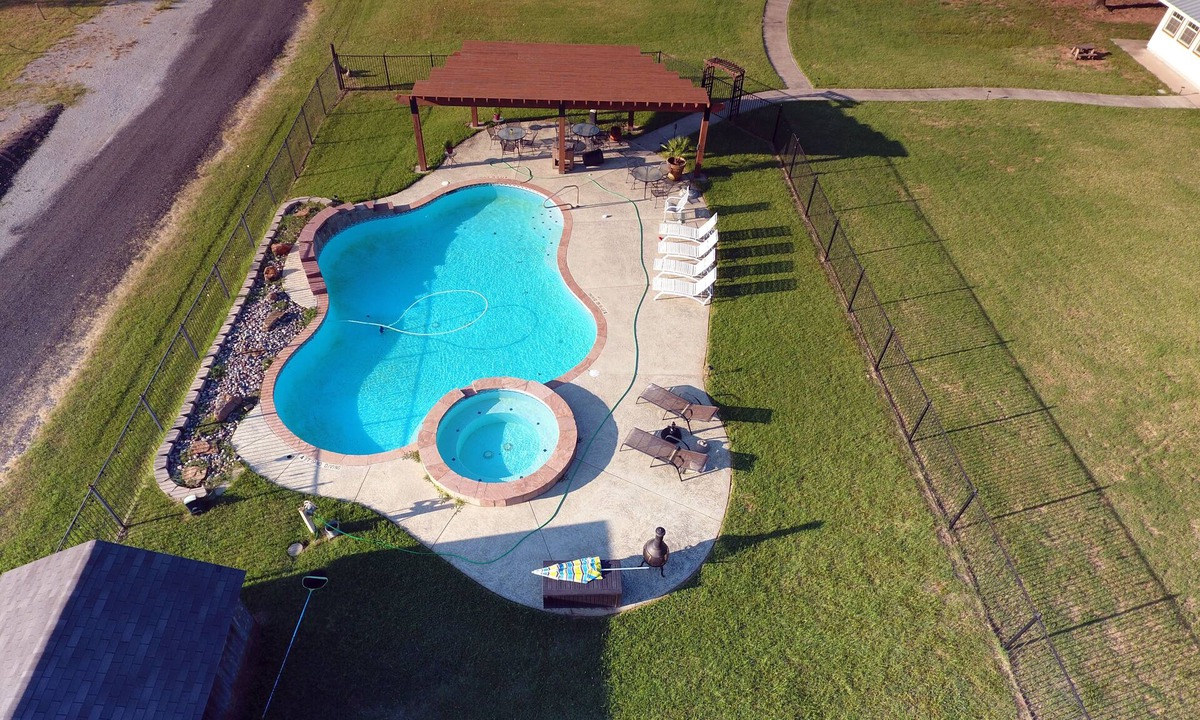 Aurora Resort | LargestRanchResort in DFW#PerfectforLargeGroups#Sleeps upto60#Pool#Pickleball