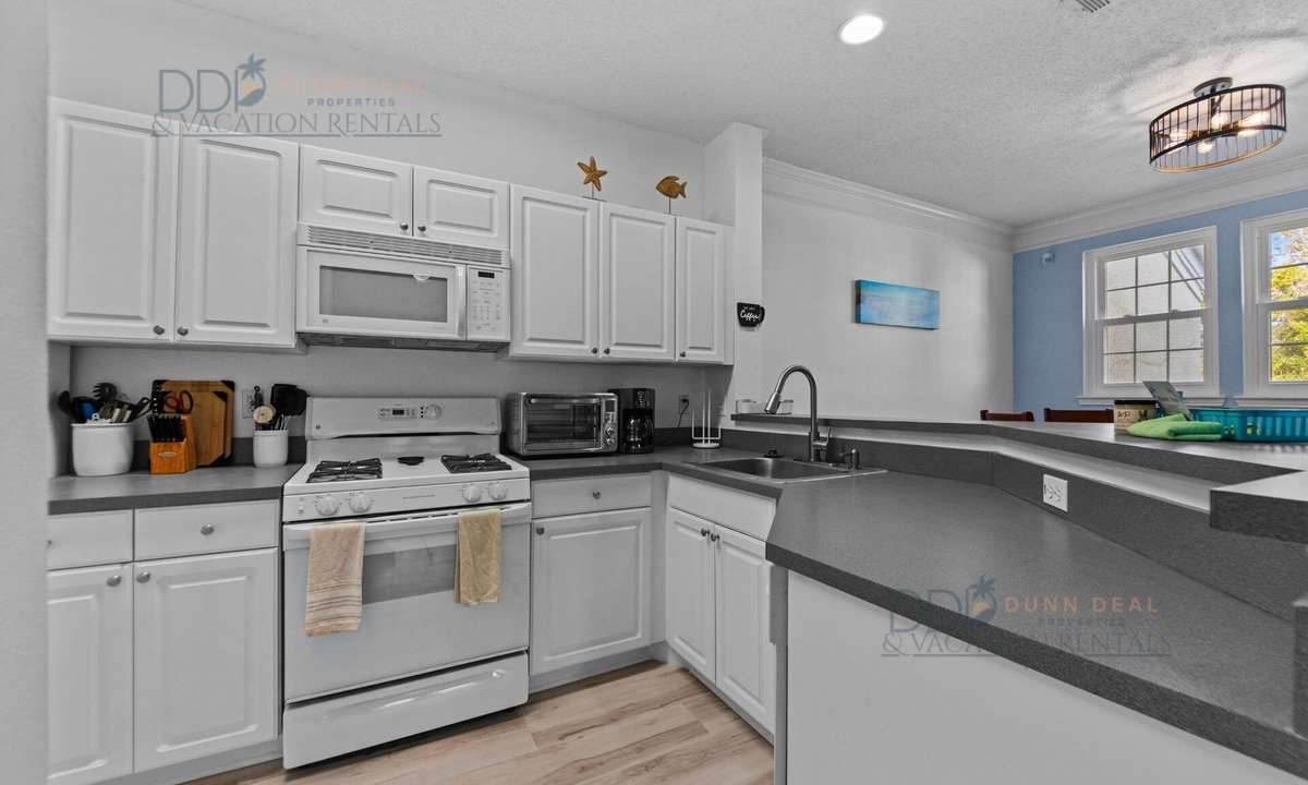 Gulfport Villa | Legacy Villa 1004 | Just a Short Walk to the Beach!