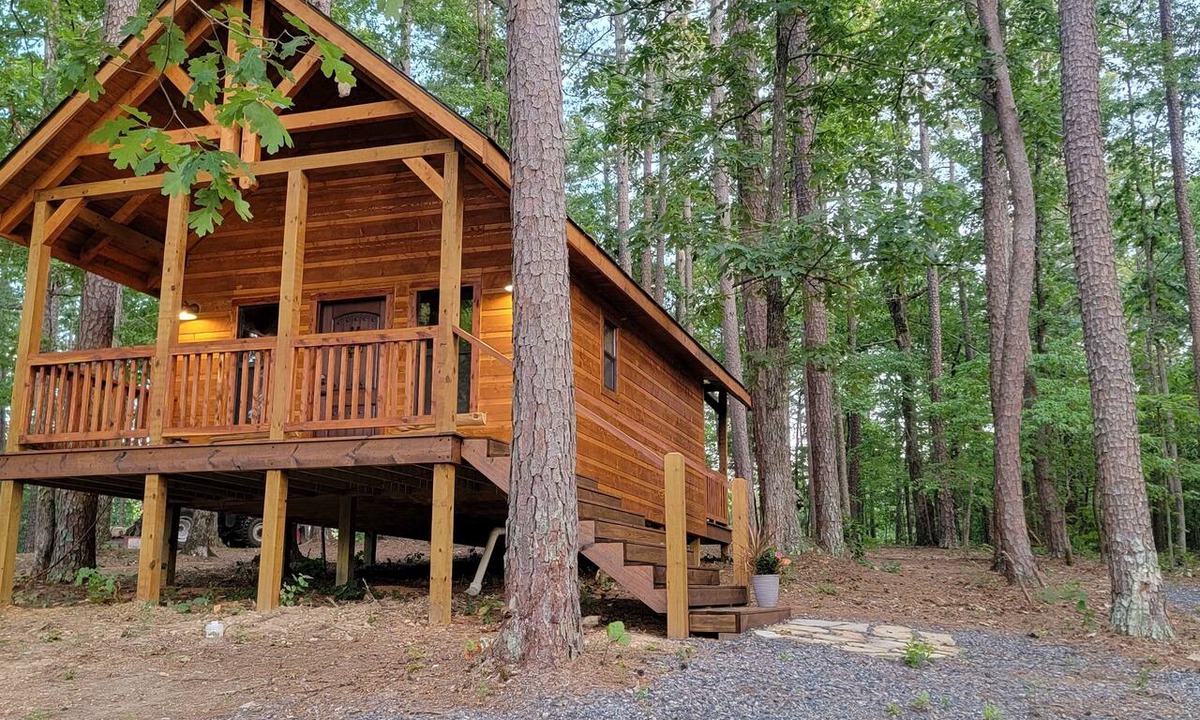 Board Camp Cabin | Little Wolf Cabins/The Lofted Cabin close to WPG West Trailheads