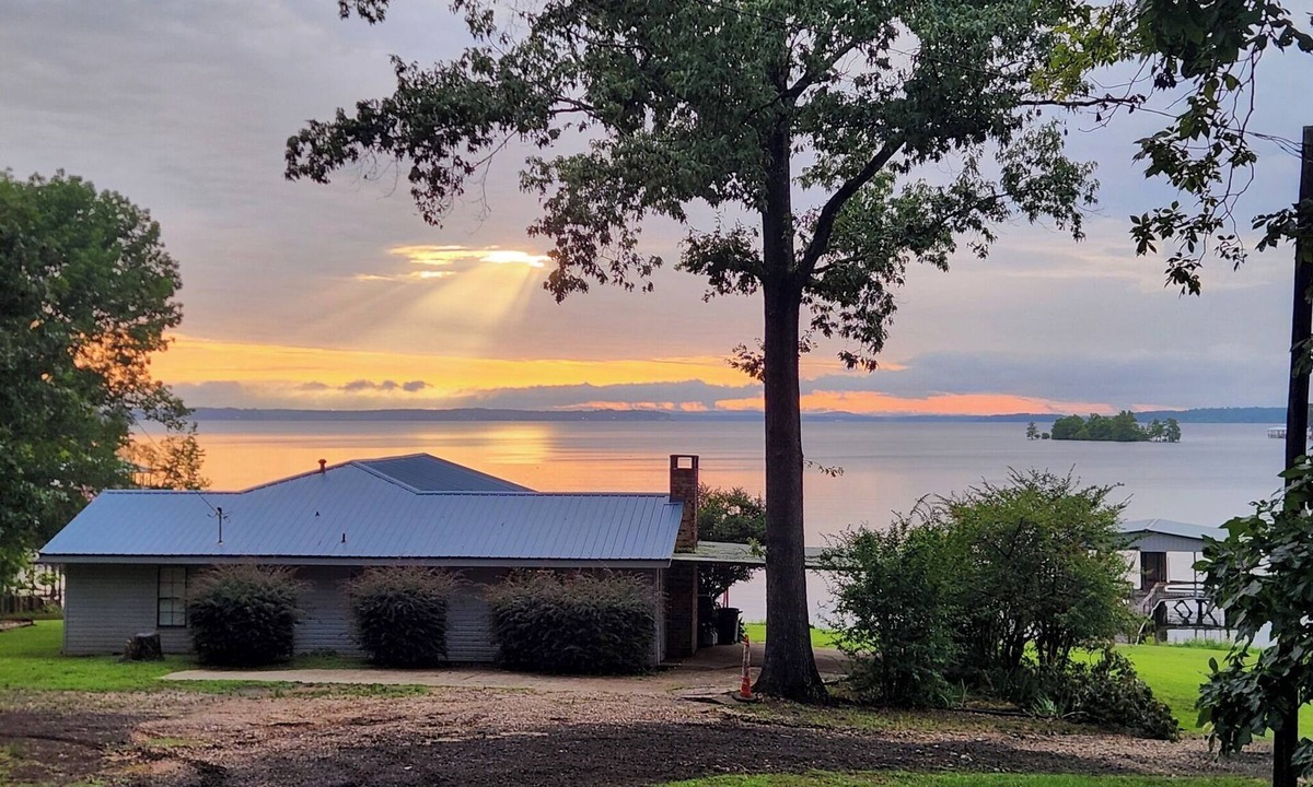 Negreet House | LochNess Lake House at Toledo Bend! Lake Front Escape and Private Boat House