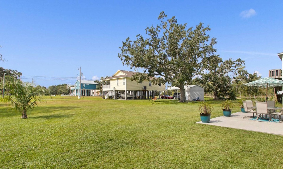 Henderson Point House | Lolli & Pops Beach House! 3min walk to the longest man-made Beach in the world!