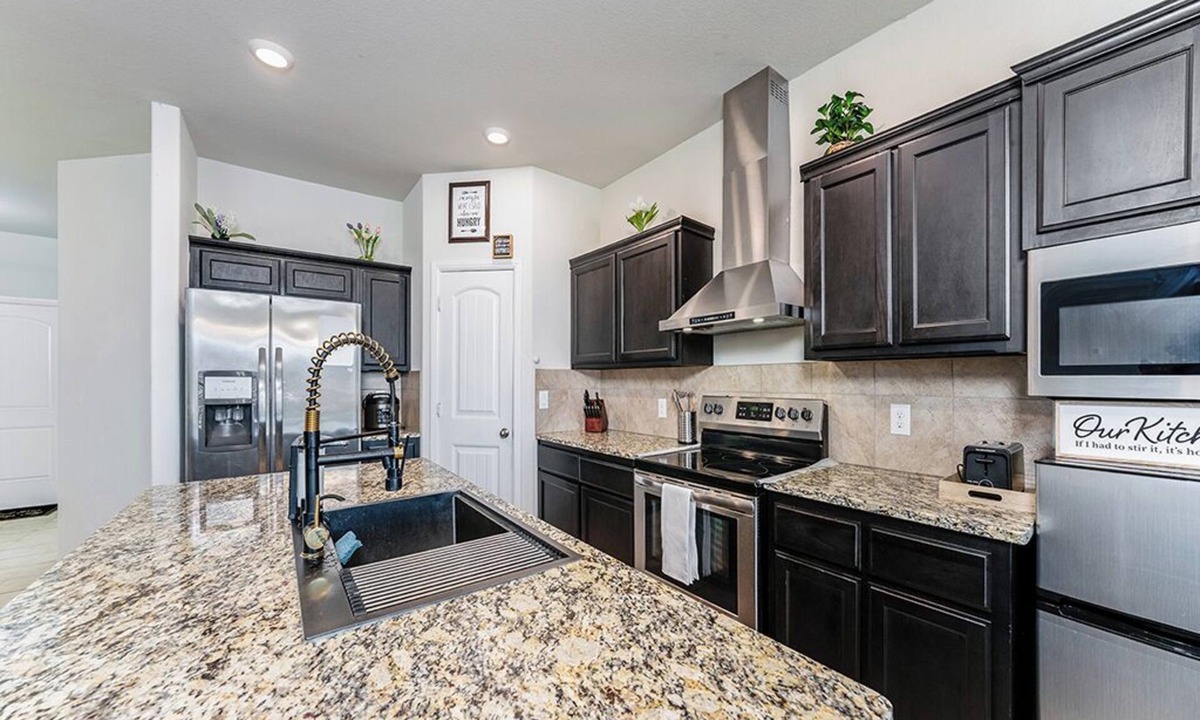 John T White House | Long-Stay Ready 3BR + Office Quiet,Central 15 mins to AT&T -Fortworth Stockyards