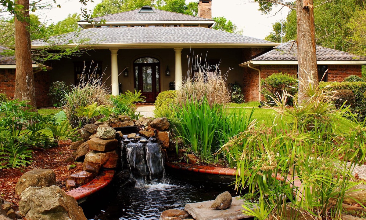 Youngsville Bed & Breakfast | Louisiana Cajun Mansion