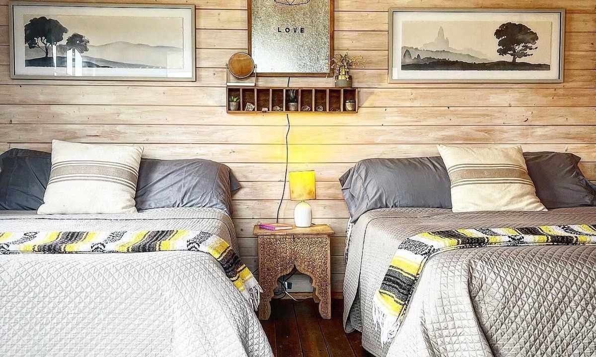 Dripping Springs Cabin | Love Cabin @ 13 Acres - Stay/Swim/Shop/Yoga