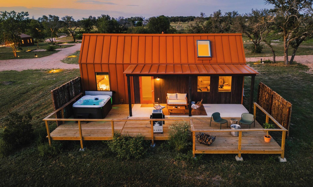 Stonewall Cabin | Luxury cabin in the TX Wine Country with porch, hot tub, grill and fire pit.