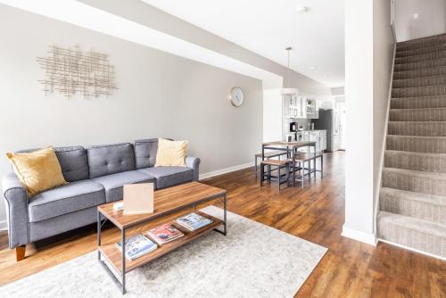 Downtown Cleveland Villa | Luxury Downtown Townhome Unit 15