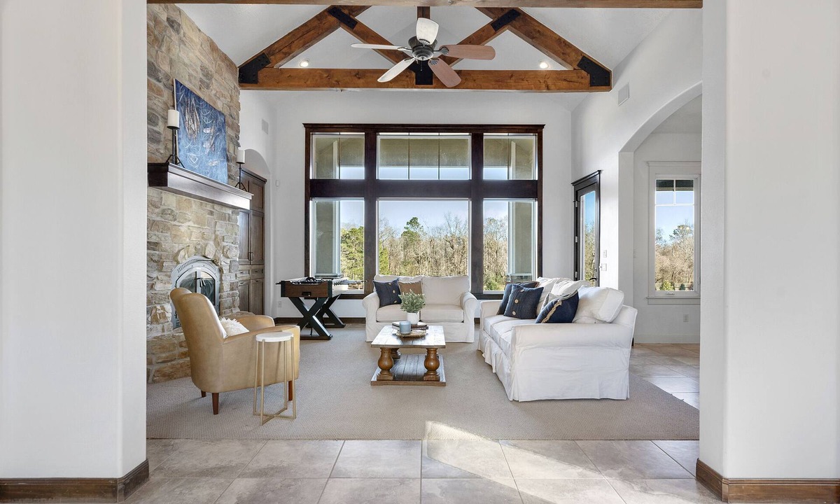 Willis House | LUXURY home 2 mins to Lake Conroe! Heated Pool, Stocked Ponds, Cute Pygmy Goats
