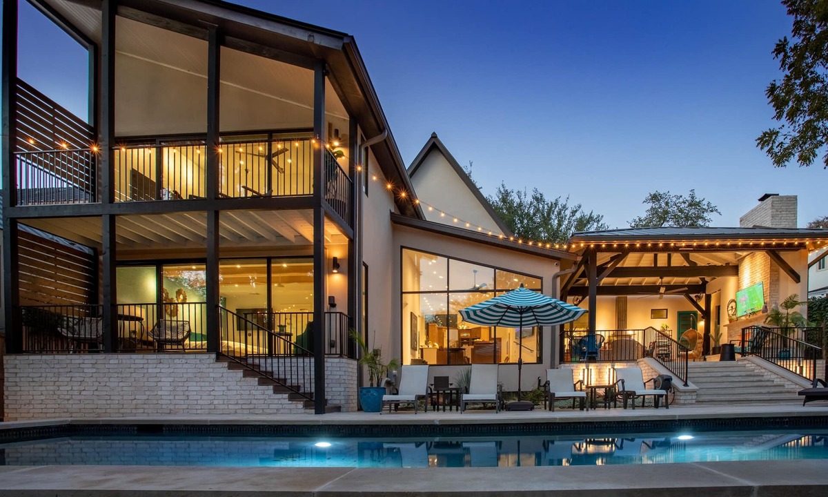 Tarrytown House | Luxury home, lush private yard & pool, walk to Lake Austin & quick Uber Downtown