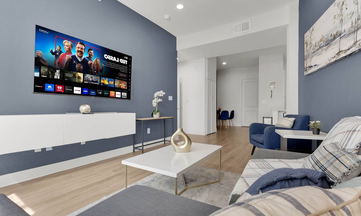 Deep Ellum Apartment | Luxury Modern 2BR Sleeps 8 | near Fair Park Dallas