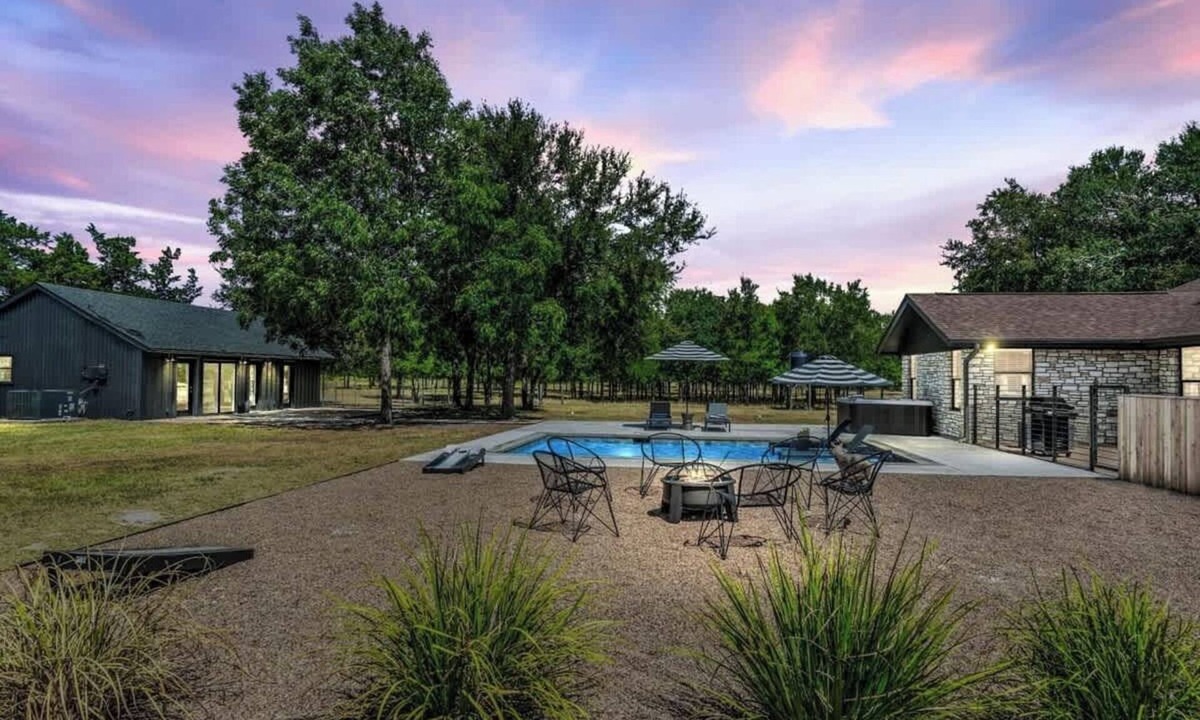 Manor House | Luxury Oasis: Pool, Hot Tub, Games + Guesthouse