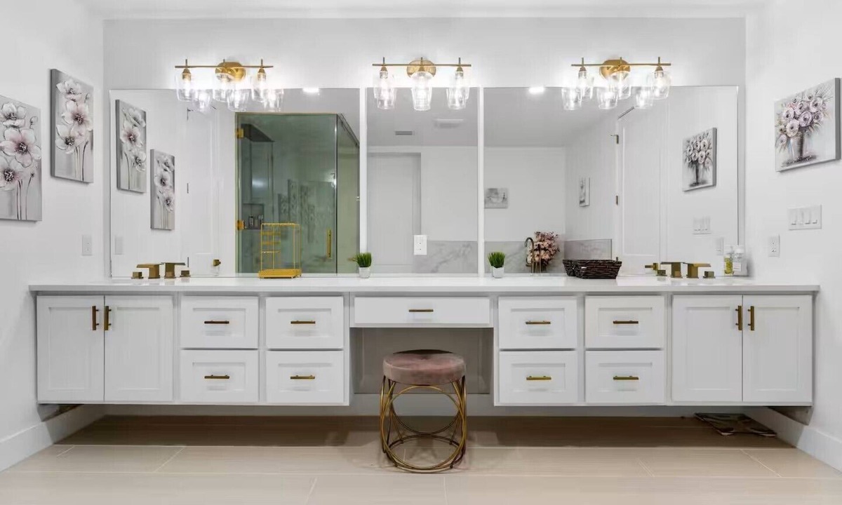 Helotes House | Luxury retreat in prime location close to entertainment, restaurants & shopping