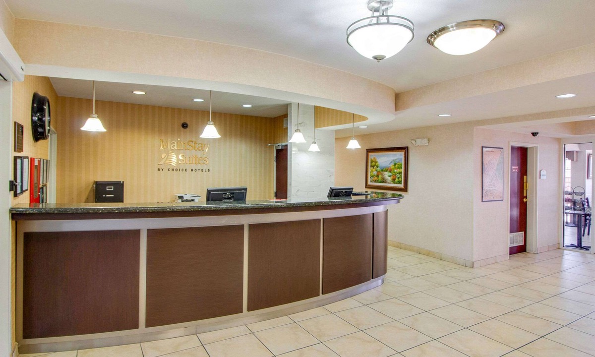 Astrodome Hotel | MainStay Suites Texas Medical Center/Reliant Park