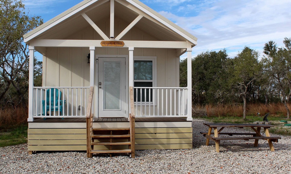Rockport Cabin | Maple Oak -Beautiful New Tiny Cottage - Perfect Family Getaway