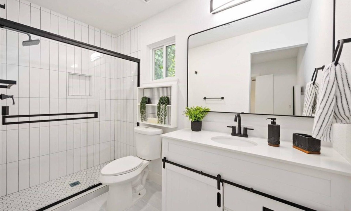 Riverside Terrace House | Med Discounts! Home near FIFA, NRG, Medical Center, Downtown!
