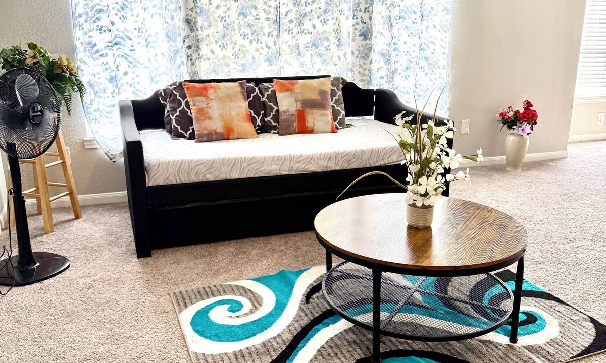 Texas Medical Center Apartment | Med NRG 2BDR 2Bth 2 KgBD DT Zoo Galleria Pool 4KTV