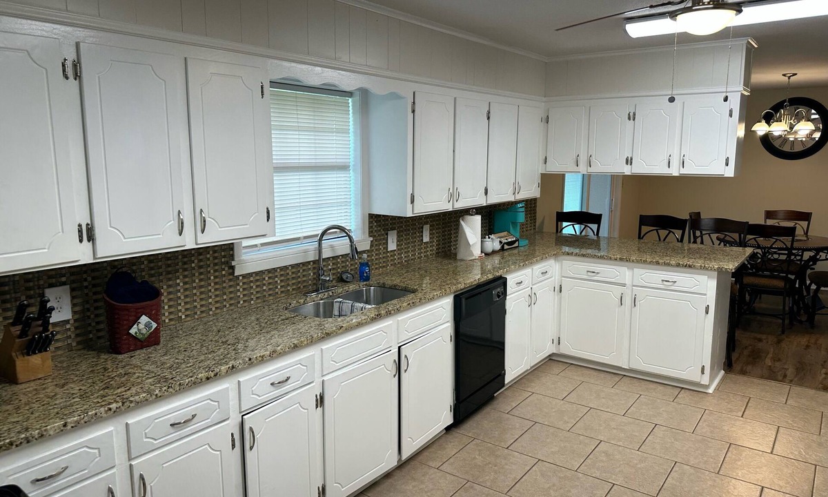 Benton House | Minutes from Cypress Lake boat launch 2 local event venues Bodcau wildlife mngt