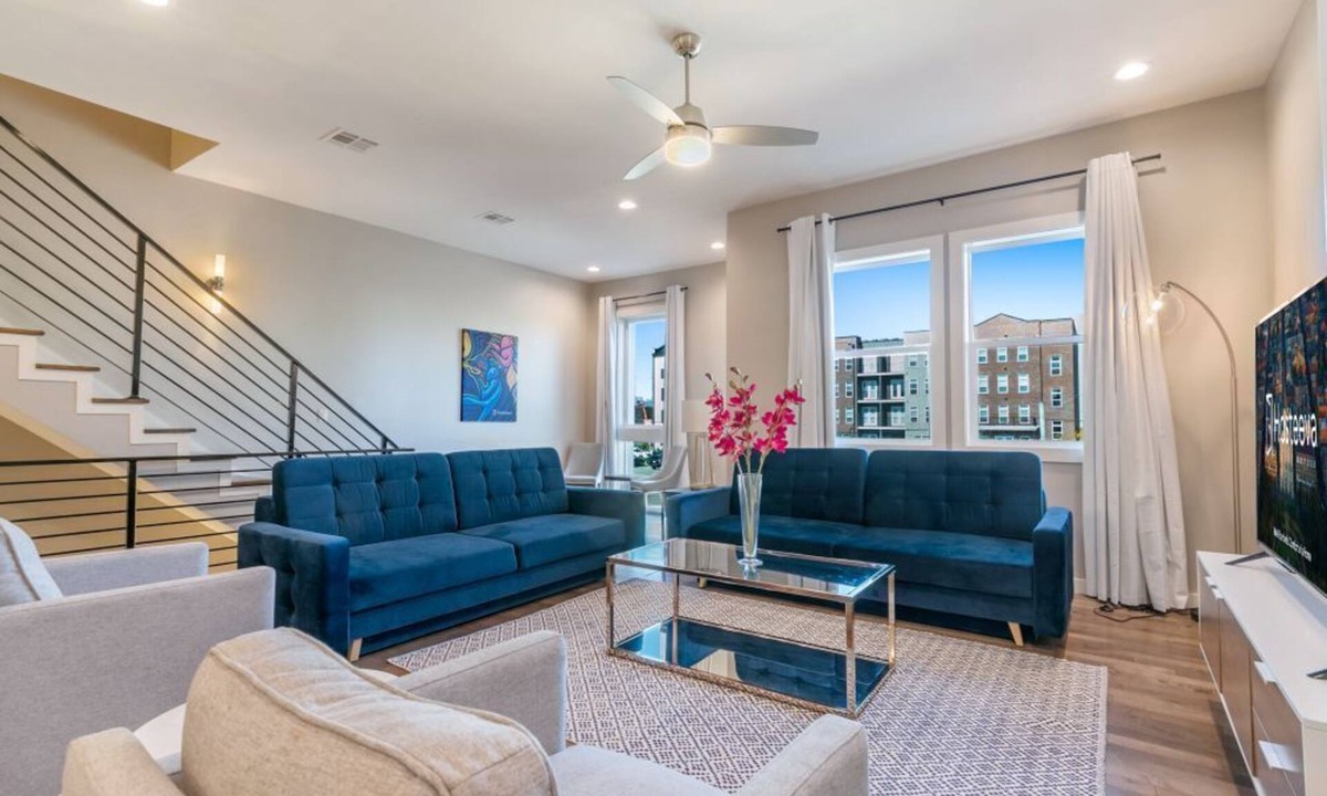 Mid-City House | Modern 4BR Townhouse in Bienville Villas