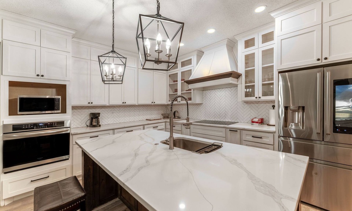 Ellis County House | Modern 6 bedroom Farm House Venue