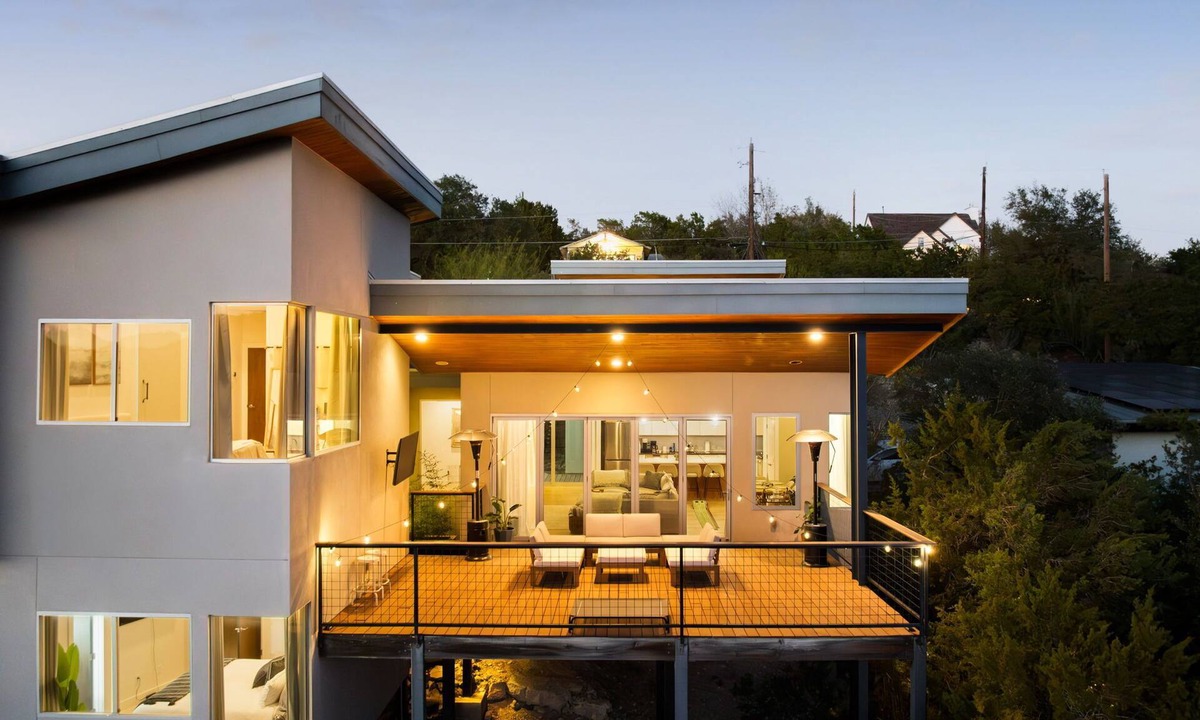 Apache Shores House | Modern Hill Country Home ~ Sunset Views and BBQ