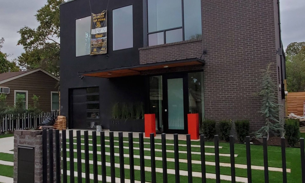 West Dallas House | Modern house with pool that will make you feel like a celebrity at home.