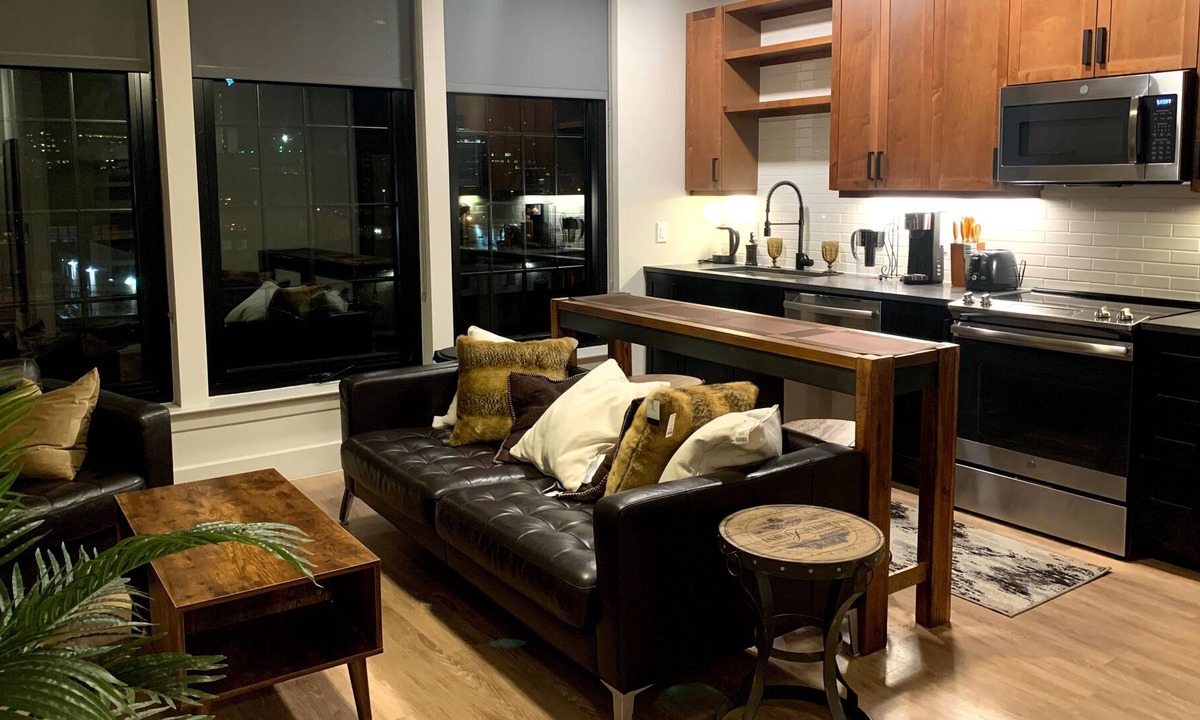 Deep Ellum Apartment | **Modern luxury in the Heart of Deep Ellum **