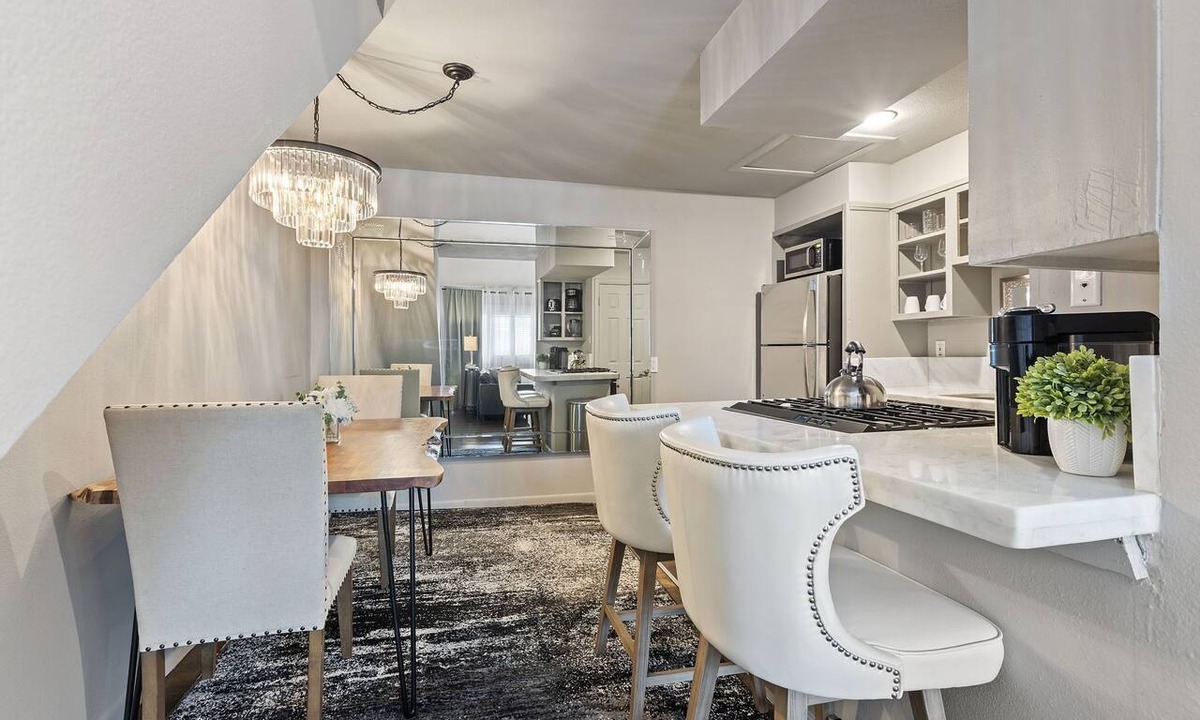 Old East Dallas Condo | Modern & Stylish 2BR/1BA loft in Dallas’ Historic Deep Ellum/Junius Heights District. Features king & queen beds, private balcony, and access to an offsite award-winning courtyard retreat.