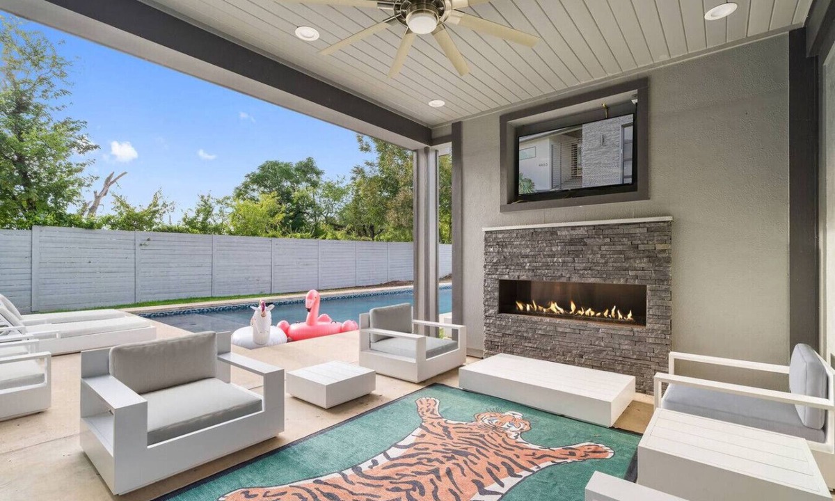 Dallas House | ModernOasis HOT TUB|Pool-10 Mins LoveField Airport