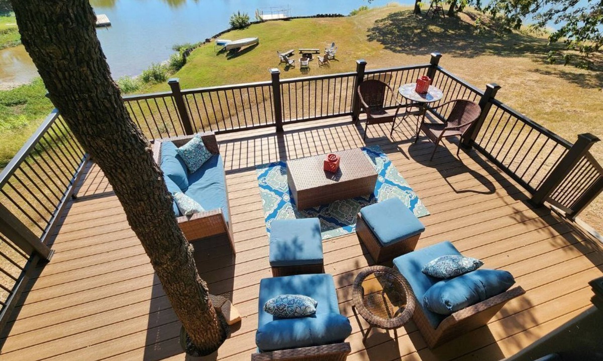 Sulphur House | Moonlight Bay Cabin with Private Lake Access in Arbuckle Area. Pet friendly.