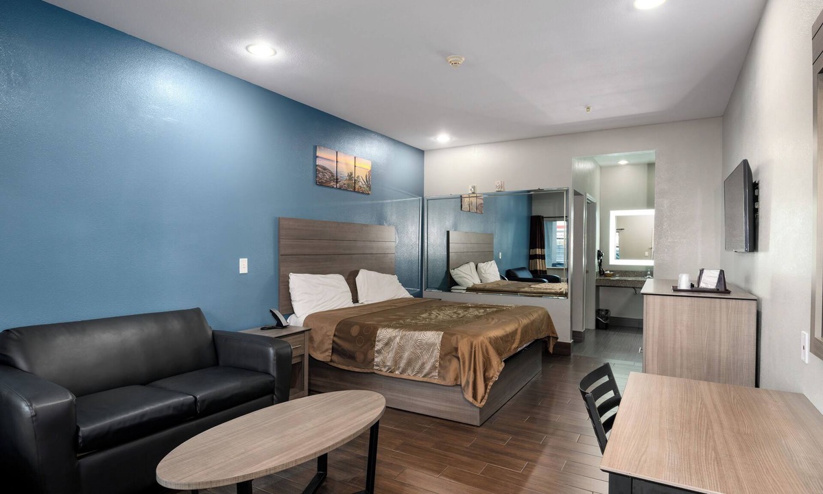 Greater Greenspoint Hotel | Moonlight Suites - Houston George Bush Intl Airport