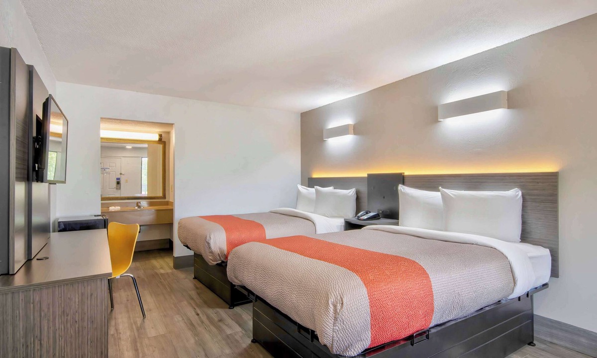 Lafayette Hotel | Motel 6 Lafayette, LA