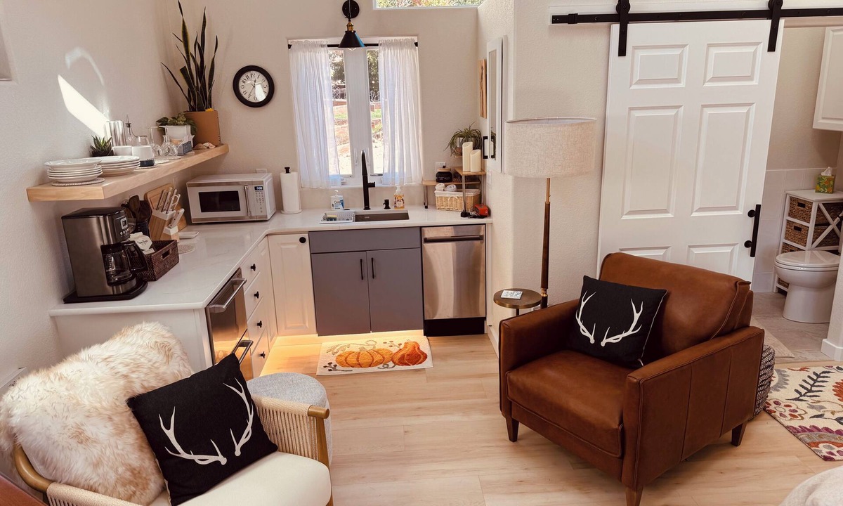 Monument Apartment | Mountain Light Studio in fabulous Monument