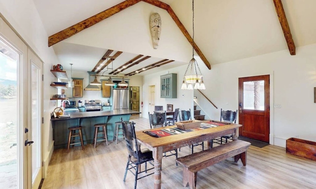 South Fork House | Mountain view modern home with open layout, gas fireplace, smart TVs, & W/D