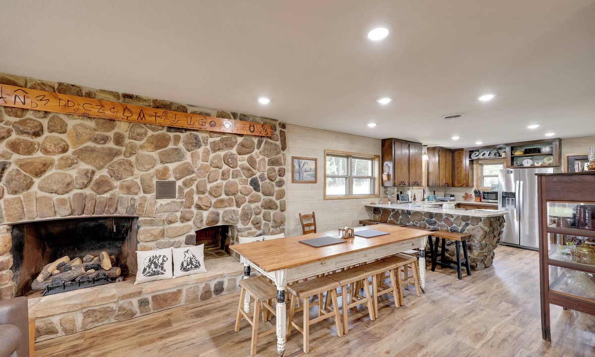 Magazine Cabin | Near Blue Mountain Lake & ATV Trails: Cabin Escape