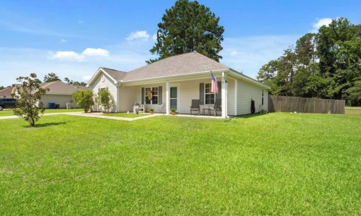 DeRidder House | Near Fort Polk Gameroom Fire Pit Golf Beach