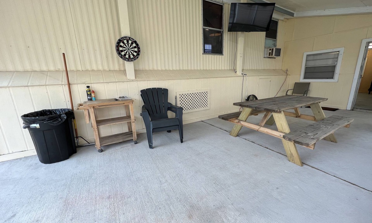 Theriot Cottage | New Boat Slip! 3-Bedroom Camp IN Falgout Canal Marina, Theriot LA